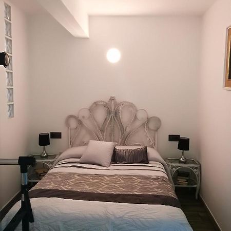 One Bedroom Appartement With Enclosed Garden And Wifi At Lourenza Εξωτερικό φωτογραφία